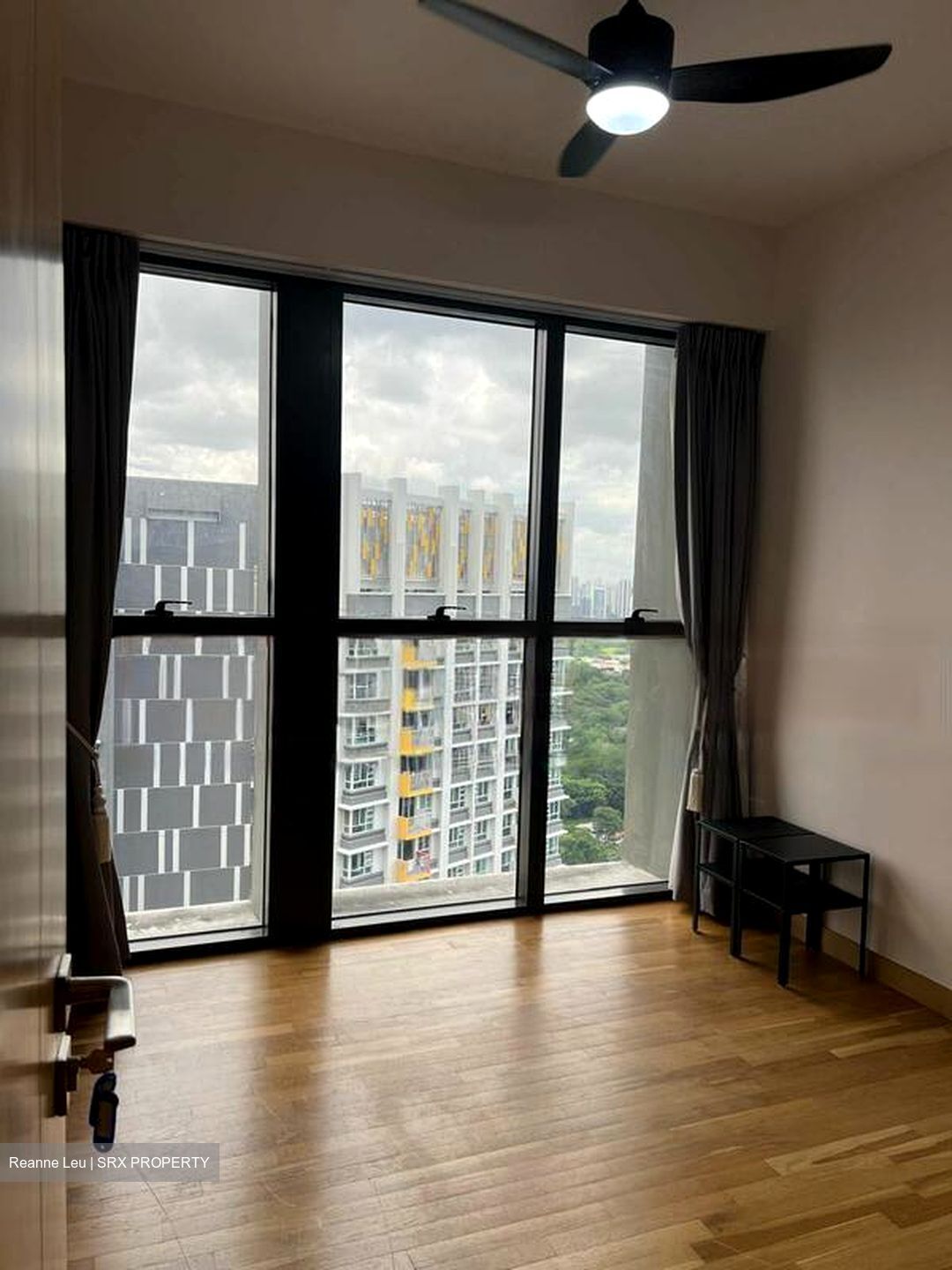 Commonwealth Towers (D3), Condominium #453602531